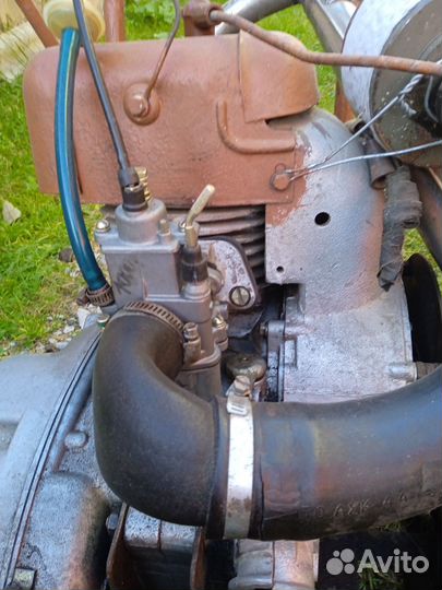 Мотоблок с комплектом плуг, окучивальник, борона