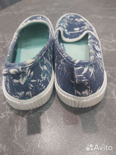 Кеды для девочки Clarks 34 и Bershka 35 размер
