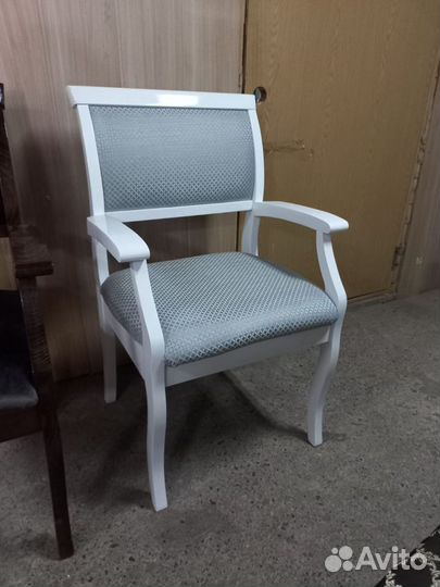 Стул с подлокотниками Каприо (массив бука)