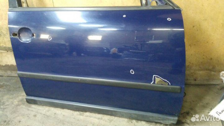 Дверь передняя правая Volkswagen Passat B5 5+