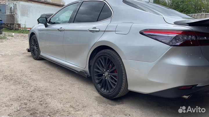 Боковые пороги для Toyota Camry V70 (2018+)