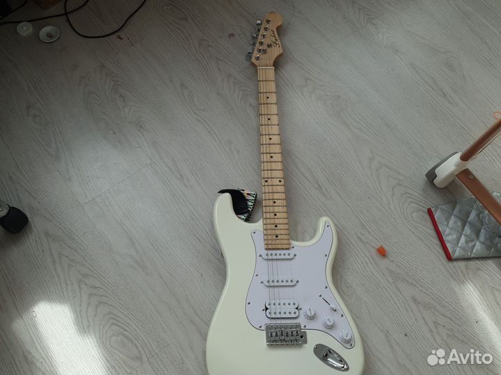 Электрогитара Fabio st200