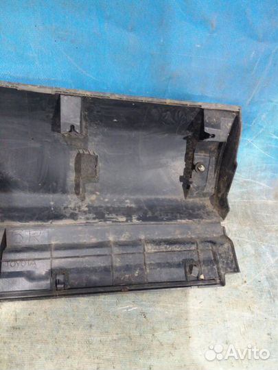 Накладка двери задняя левая Toyota Rav4 -40 XA 40