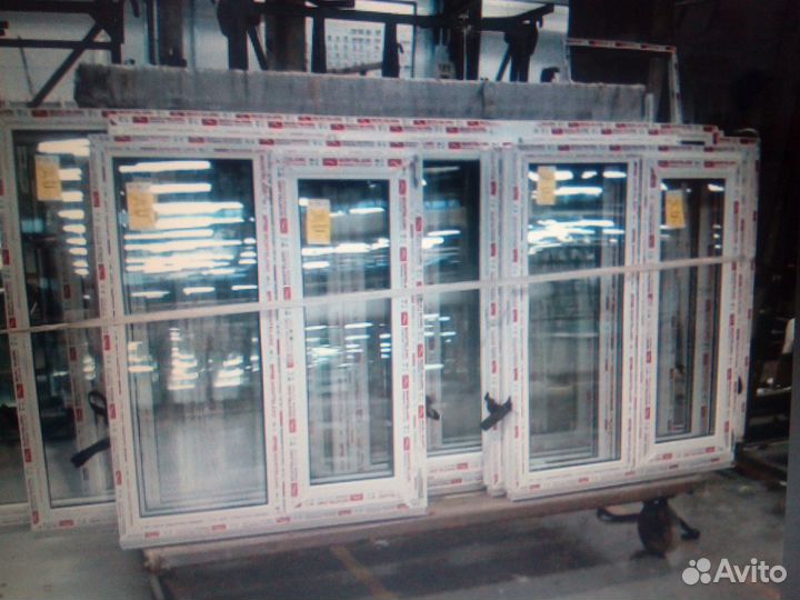 Пластиковые окна Века.Рехау.Брусбокс.новые