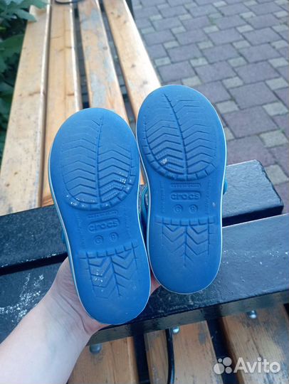 Сандали crocs звоните