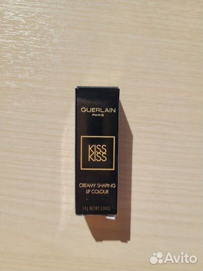 Помада красная Guerlain Kiss Kiss, 325