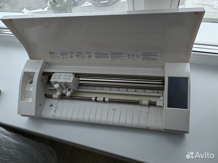 Режущий плоттер 30см silhouette cameo