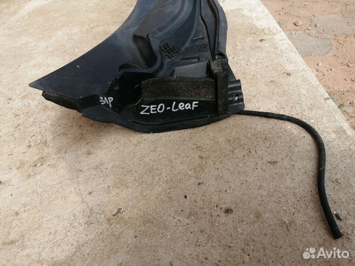 Жабо nissan leaf AZE0 ZE0 правый руль