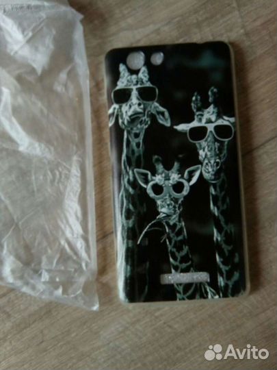 Бампер на телефон новый