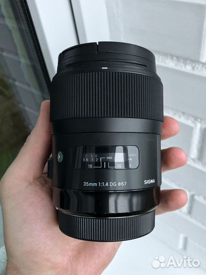 Объектив Sigma AF 35mm f/1.4 DG HSM Art Canon EF