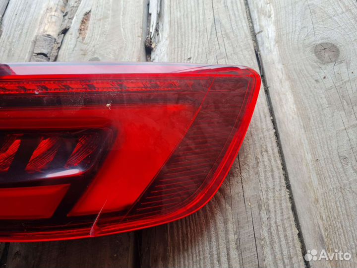 Фонарь задняя правая Audi A4 b9