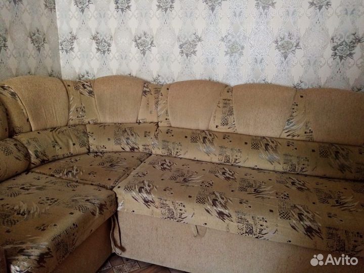 Угловой диван бу