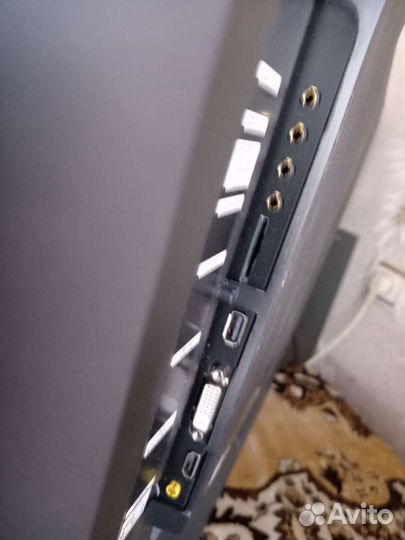 Монитор Samsung
