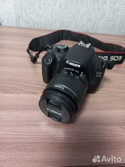 Фотоаппарат Canon EOS 1200d(состояние нового)