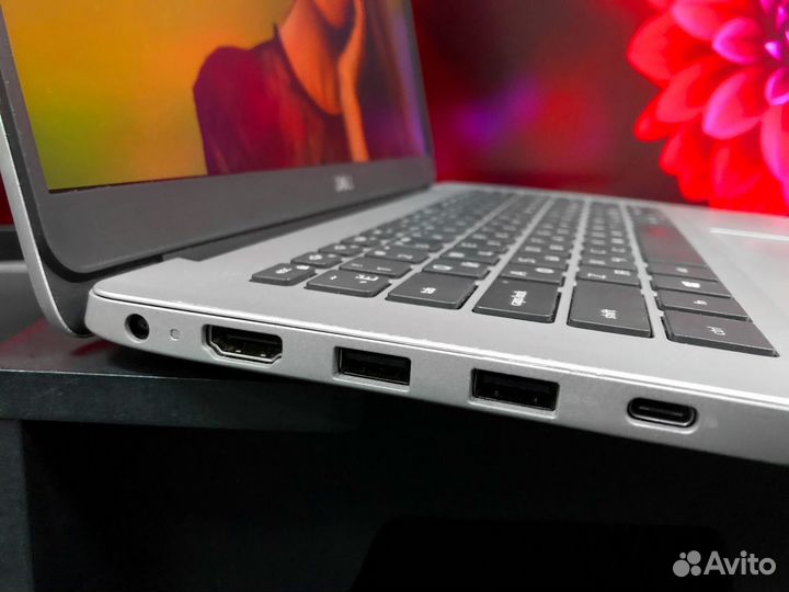 Ультрабук Intel IPS SSD