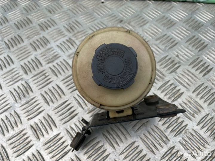 Бачок гур Nissan Primera P11 SR20 2.0 1996