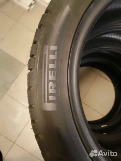 Pirelli Ice Zero 245/45 R19 102T