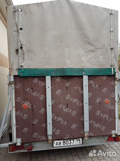 Прицеп коневозка