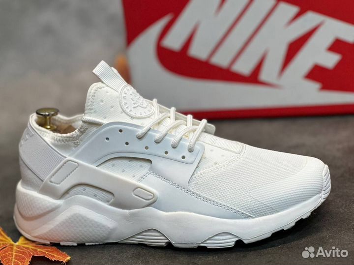 Nike air Huarache белые разм. 44