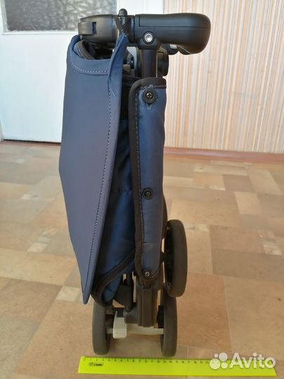 Прогулочная коляска Pockit, самая компактная