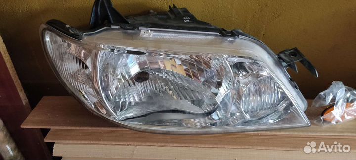 Фара Mazda familia s-wagon bj5w