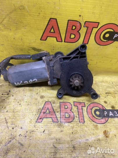 Мотор стеклоподъемника передний левый