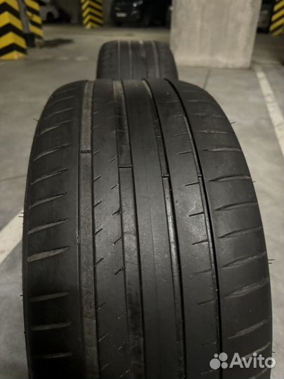 Michelin Pilot Sport 4 245/40 R19 98