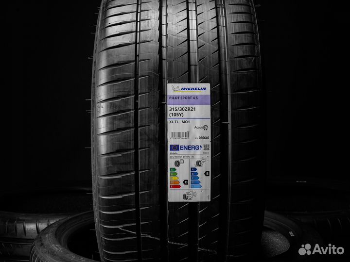 Michelin Pilot Sport 4 S 315/30 R21 и 275/35 R21