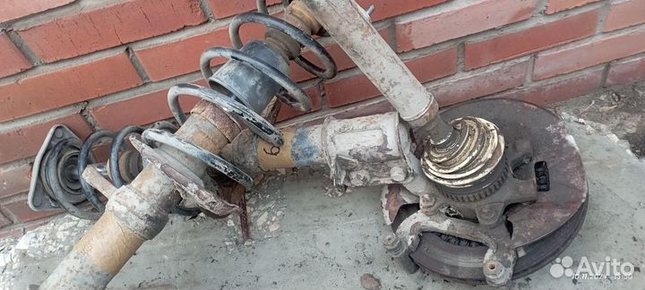 Стойка с проводами, ходовая приора