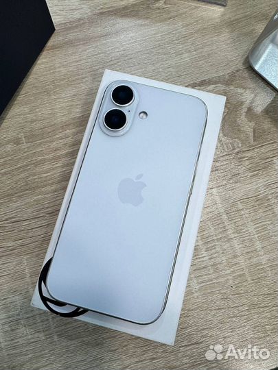 iPhone 16, 128 ГБ