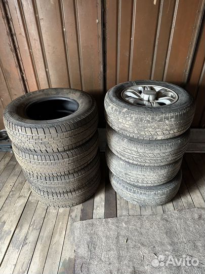 Dunlop All Season Maxx AS1 235/70 R16