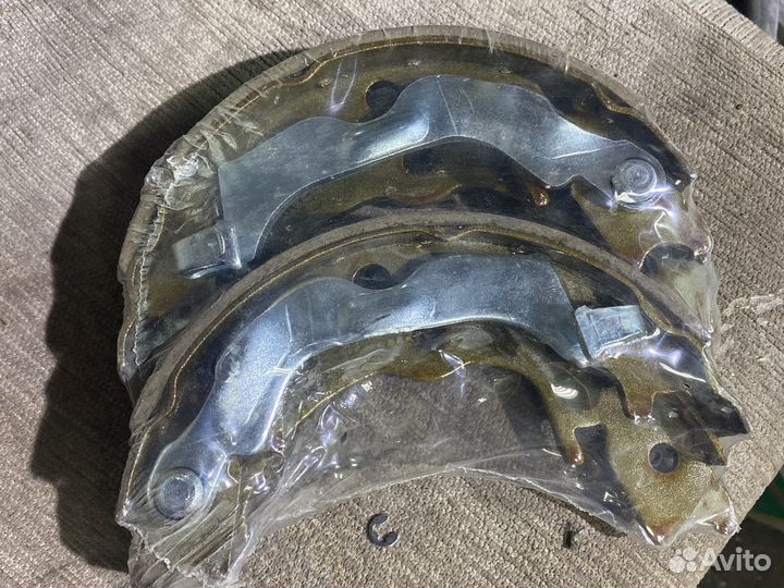 Задние колодки на ручник chevrolet lacetti