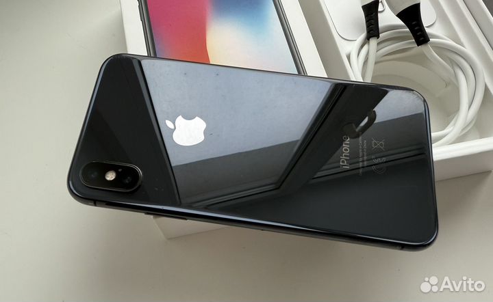 iPhone X, 256 ГБ