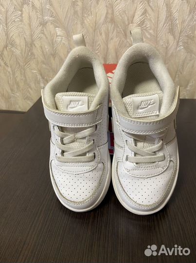 Кроссовки для девочки