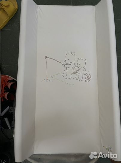 Пеленальная доска на кровать