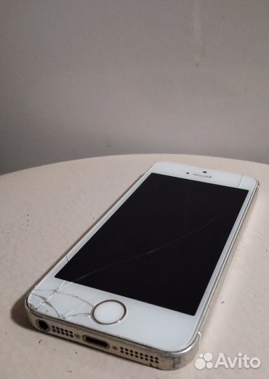 Телефон iPhone se