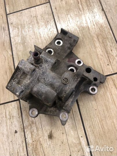 Корпус термостата Nissan Qashqai 2007