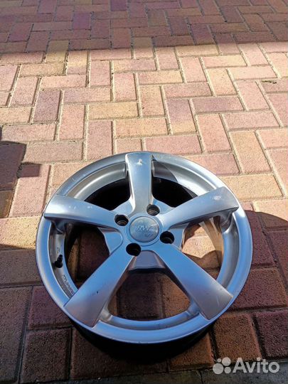 R15 Hankook Optimo K415 185/60, PCD 4x100 DIA 60.1