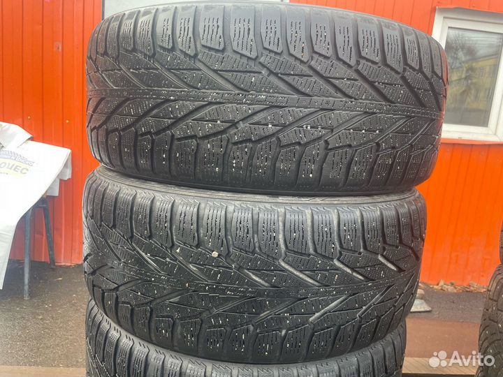 Nokian Tyres Hakkapeliitta R2 SUV 255/50 R19 107R