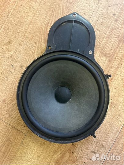 Динамик передний правый Volkswagen Passat 365 caxa