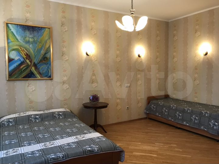 2-к. квартира, 84,3 м², 3/7 эт.