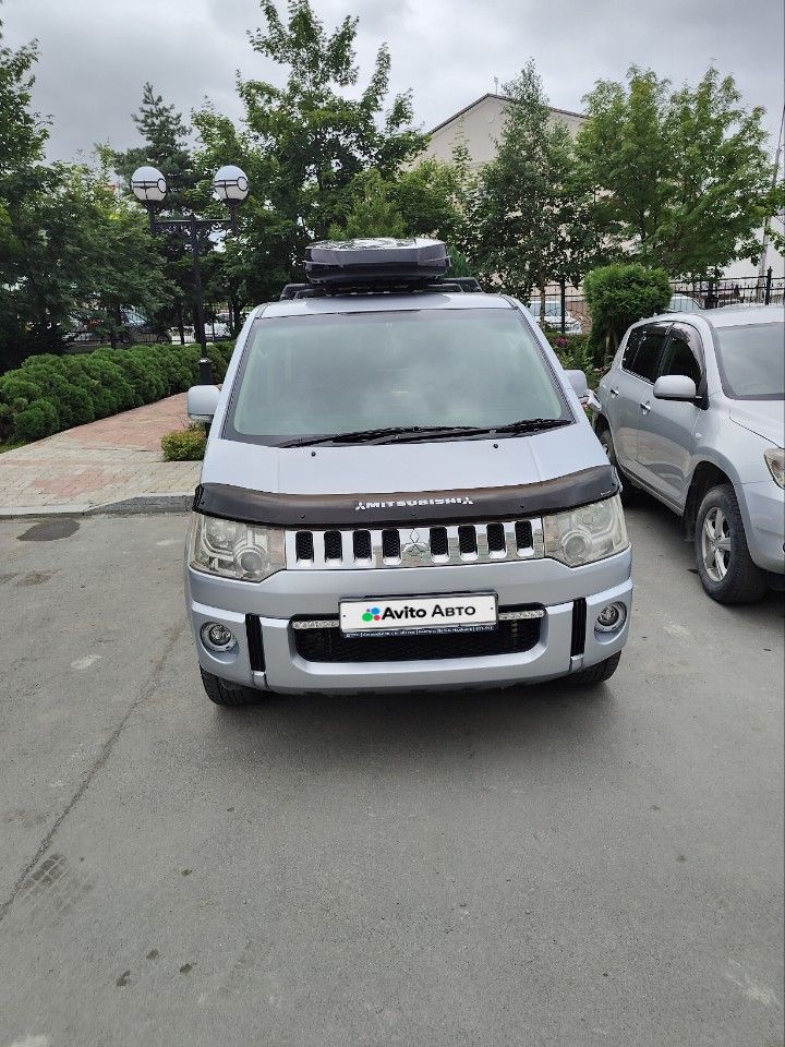 Mitsubishi Delica D5