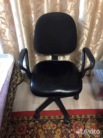Компьютерное кресло