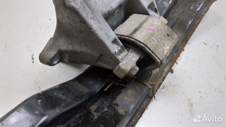 Балка под кпп Infiniti Q50 2.1 Турбо, 2015