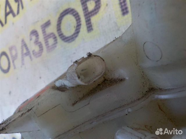 Бачок главного тормозного цилиндра Mitsubishi Lan