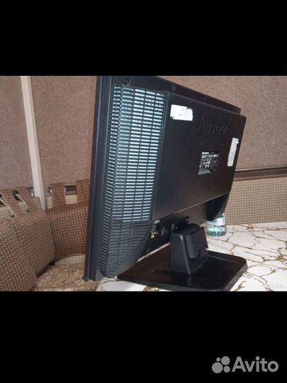 Монитор Lenovo 22 дюймов