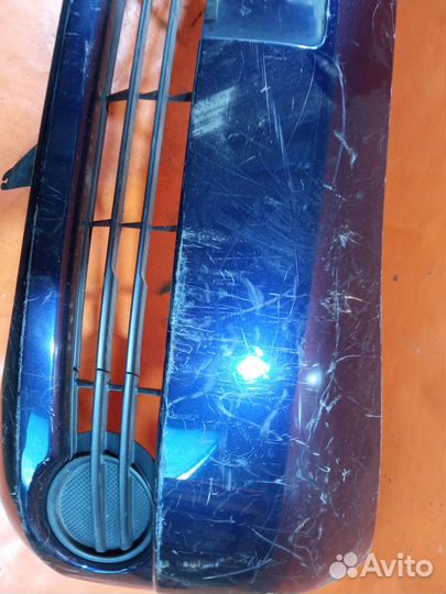 Бампер передний Toyota Isis ANM10