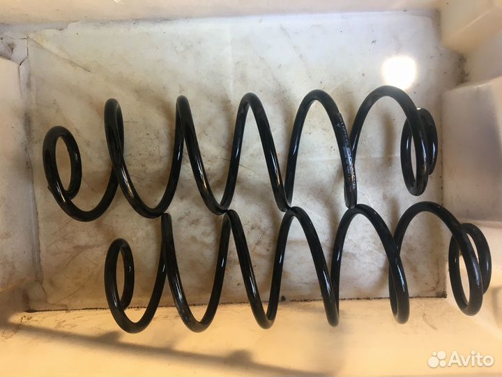 Задние пружины Citroen C3 Picasso