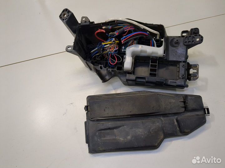 Блок предохранителей Lexus LS460, 2009