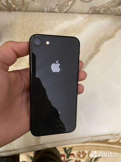 iPhone 8, 64 ГБ